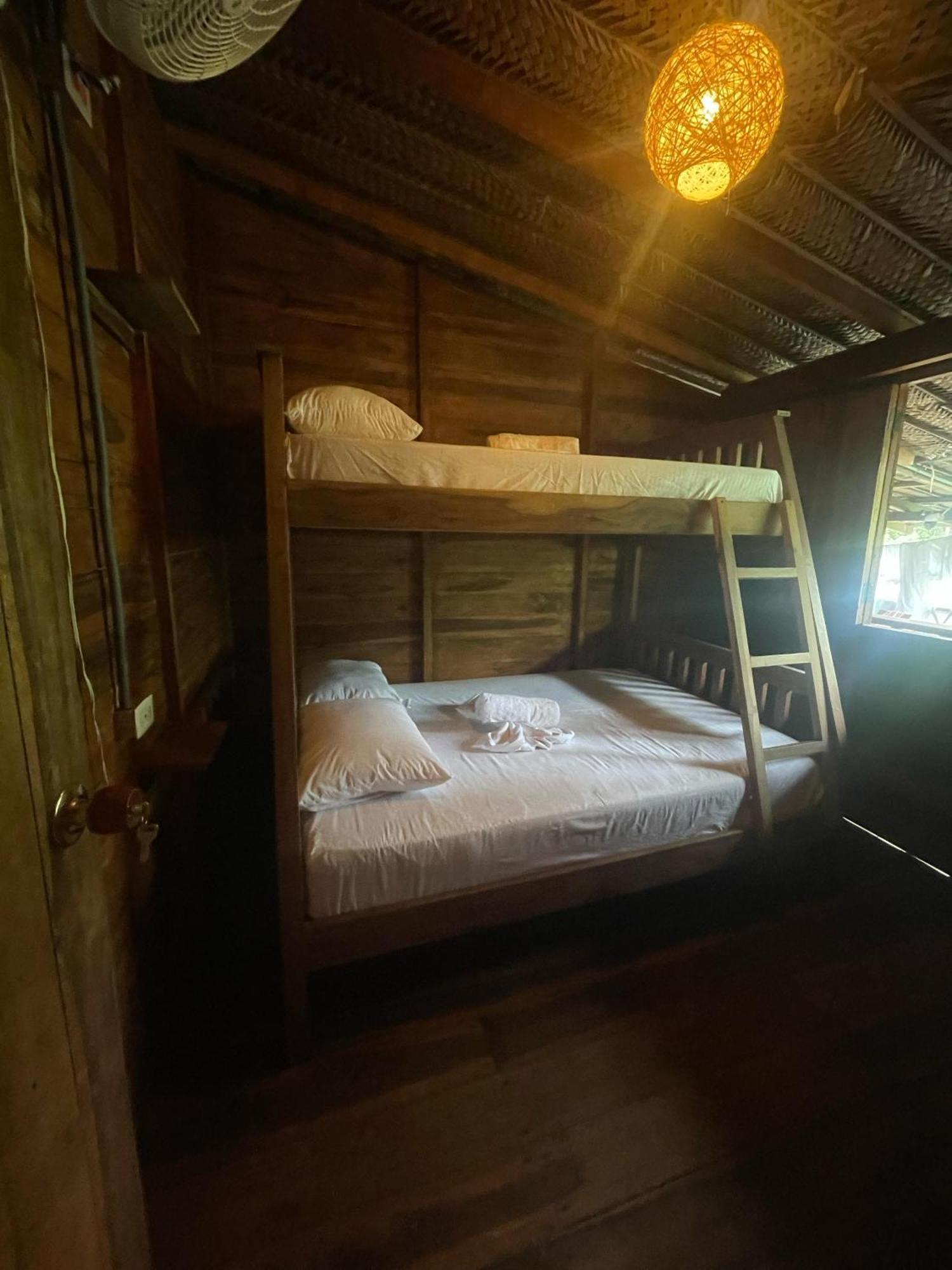 Puerto Manglar Hostal Guachaca Exterior photo