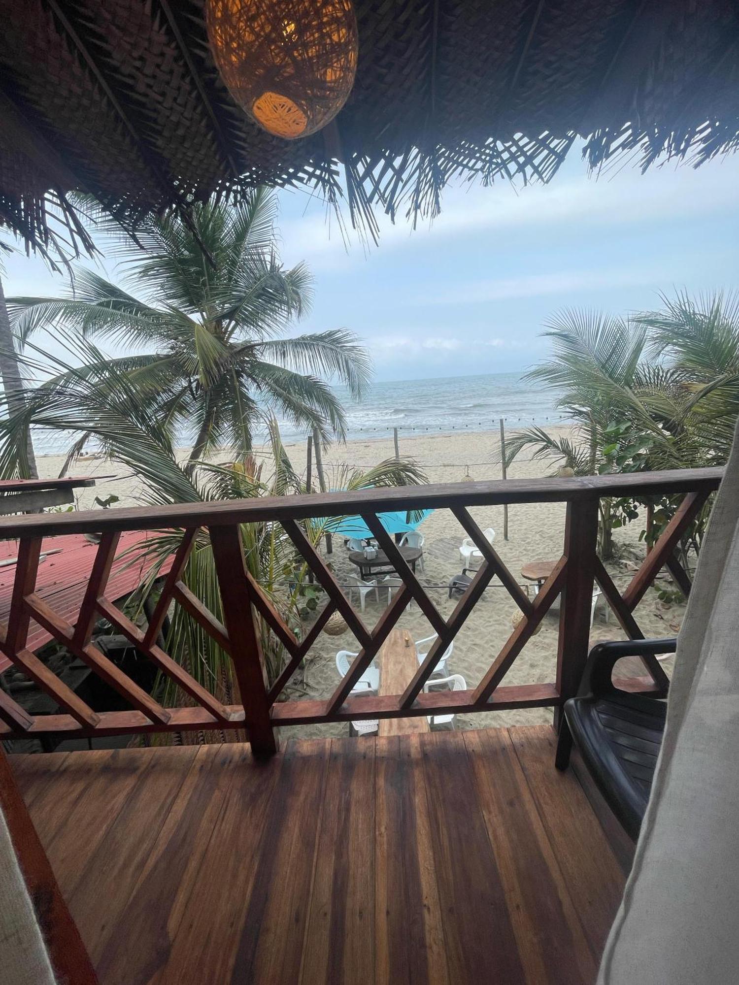 Puerto Manglar Hostal Guachaca Exterior photo