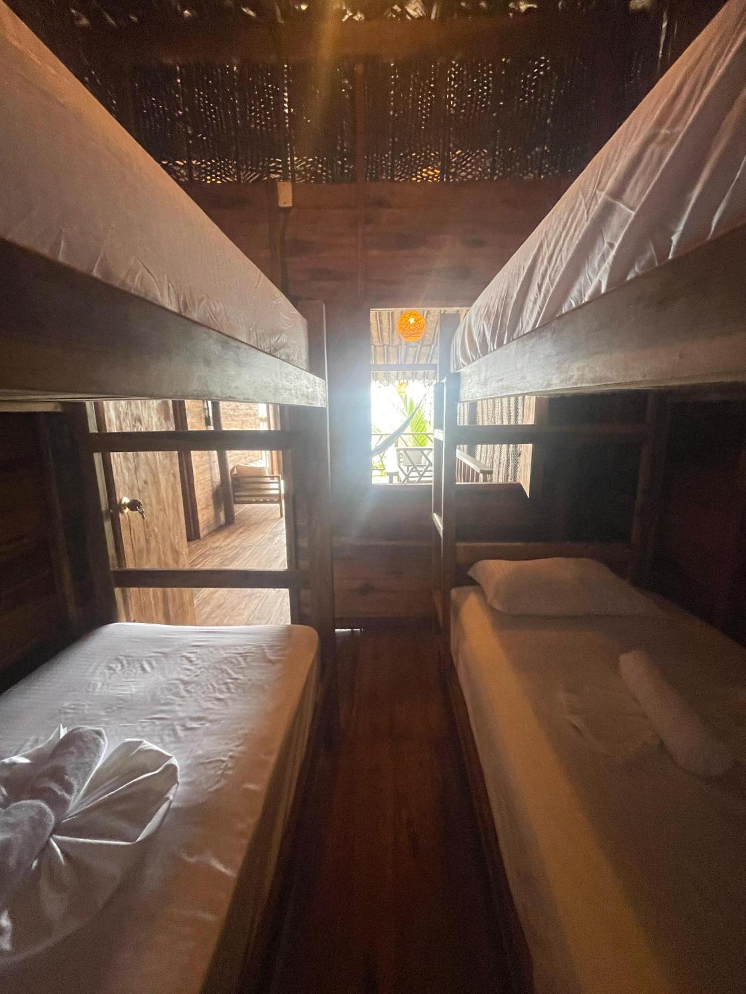 Puerto Manglar Hostal Guachaca Exterior photo